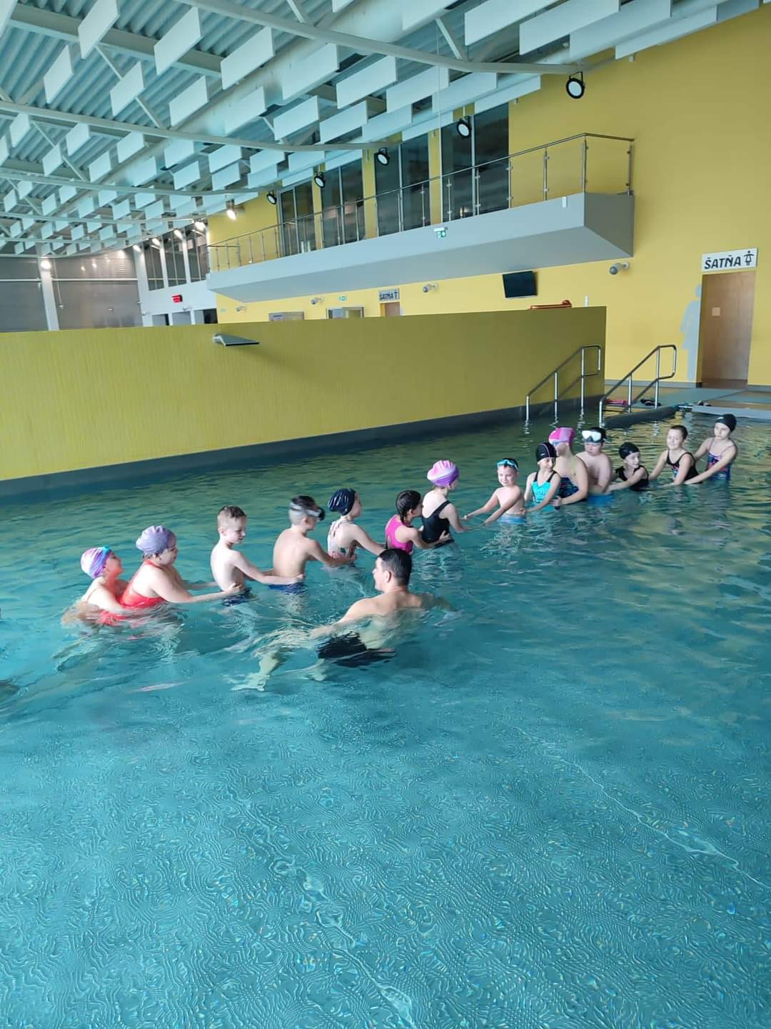 Plavecký výcvik žiakov 3. ročníka  - Obrázok 4