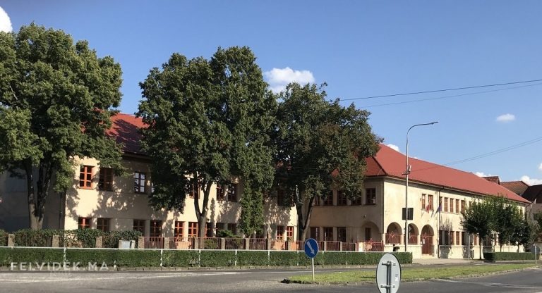 Országos és világhírű végzősei ajánlják a zselízi magyar alapiskolát - Képek 1