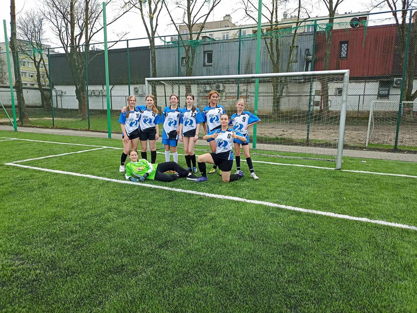 Piastowska Liga Szkolna - piłka nożna dziewcząt - Obrazek 3