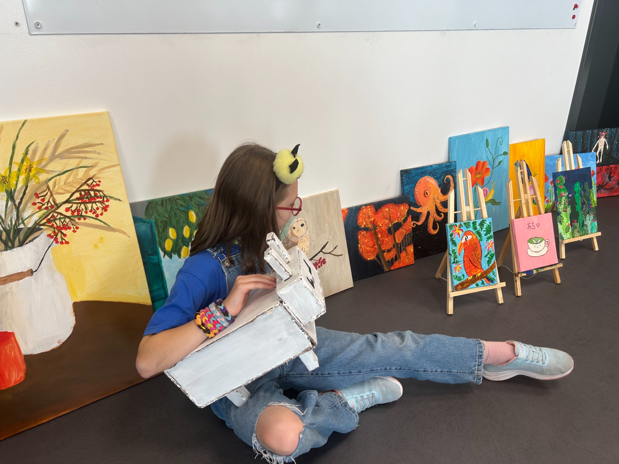 wystawa prac plastycznych „Moja pasja – mój świat” – innowacja pedagogiczna w klasie 5a - Pokaż obrazek 4