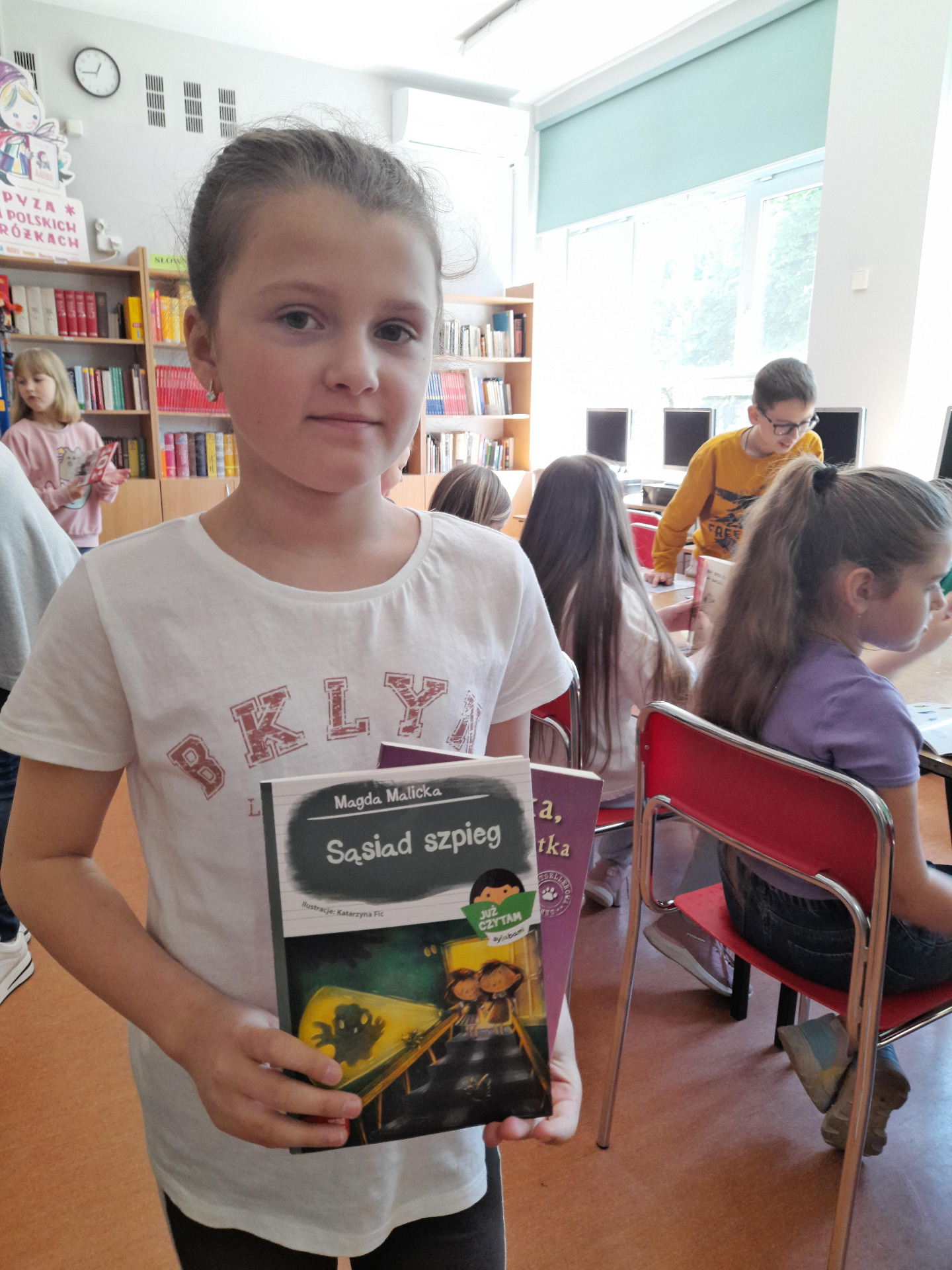 Akcja biblioteki szkolnej: Podaruj książkę ukraińskim dzieciom uczącym się w Oddziale Przygotowawczym naszej Szkoły - Obrazek 2