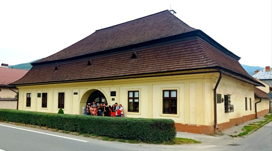 Naši žiaci na exkurzii v 1. slovenskom gymnáziu v Revúcej - Obrázok 1