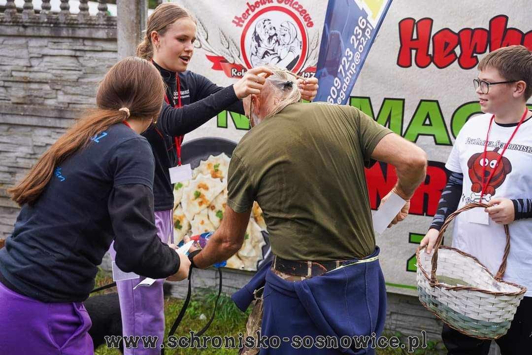 Wolontariusze wzięli udział w Sosnowickim Rajdzie na 6 Łapach - Obrazek 6