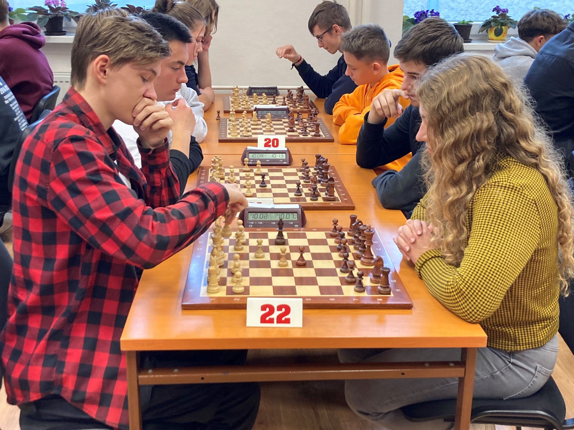 Školské majstrovstvá okresu študentov a študentiek v zrýchlenom šachu - Obrázok 3