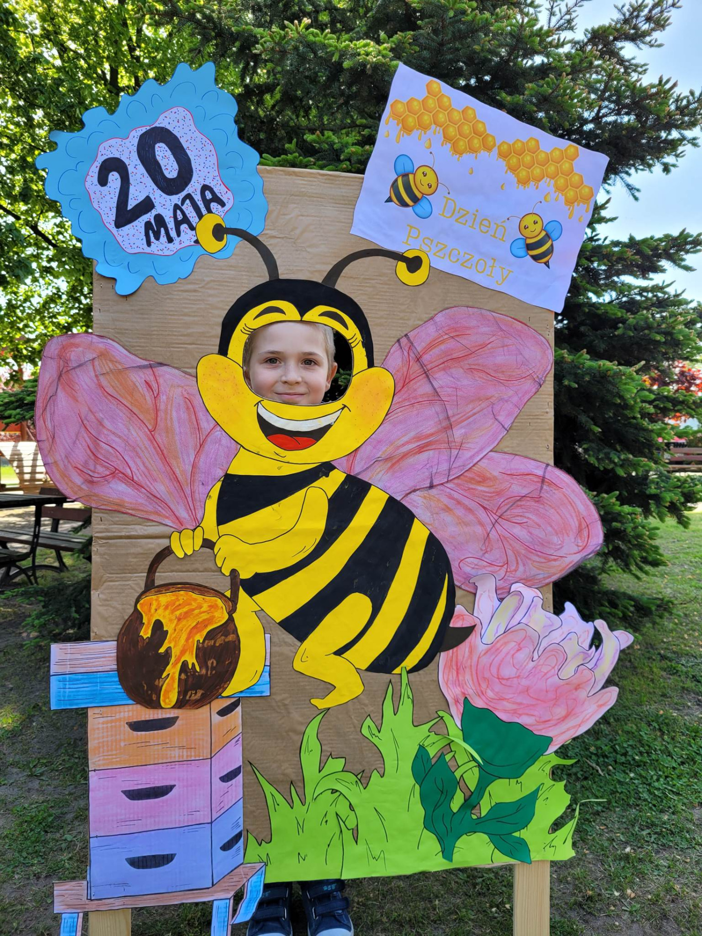 Światowy Dzień Pszczoły 🐝 - Obrazek 3