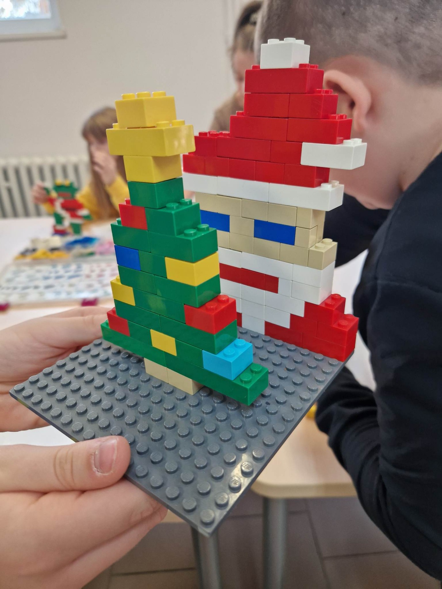 Mikołajkowe warsztaty z Lego w klasie 4 b - Obrazek 4